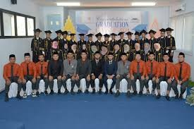 wisuda.jpg